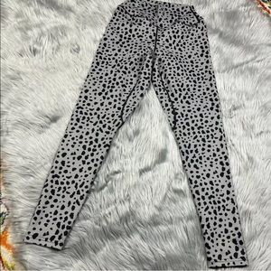 Balance Athletica Kingdom Animal Print Gray Black Leggings Size Small